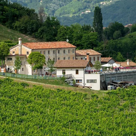 Enoturismo Le Rampe ベッド・アンド・ブレックファスト